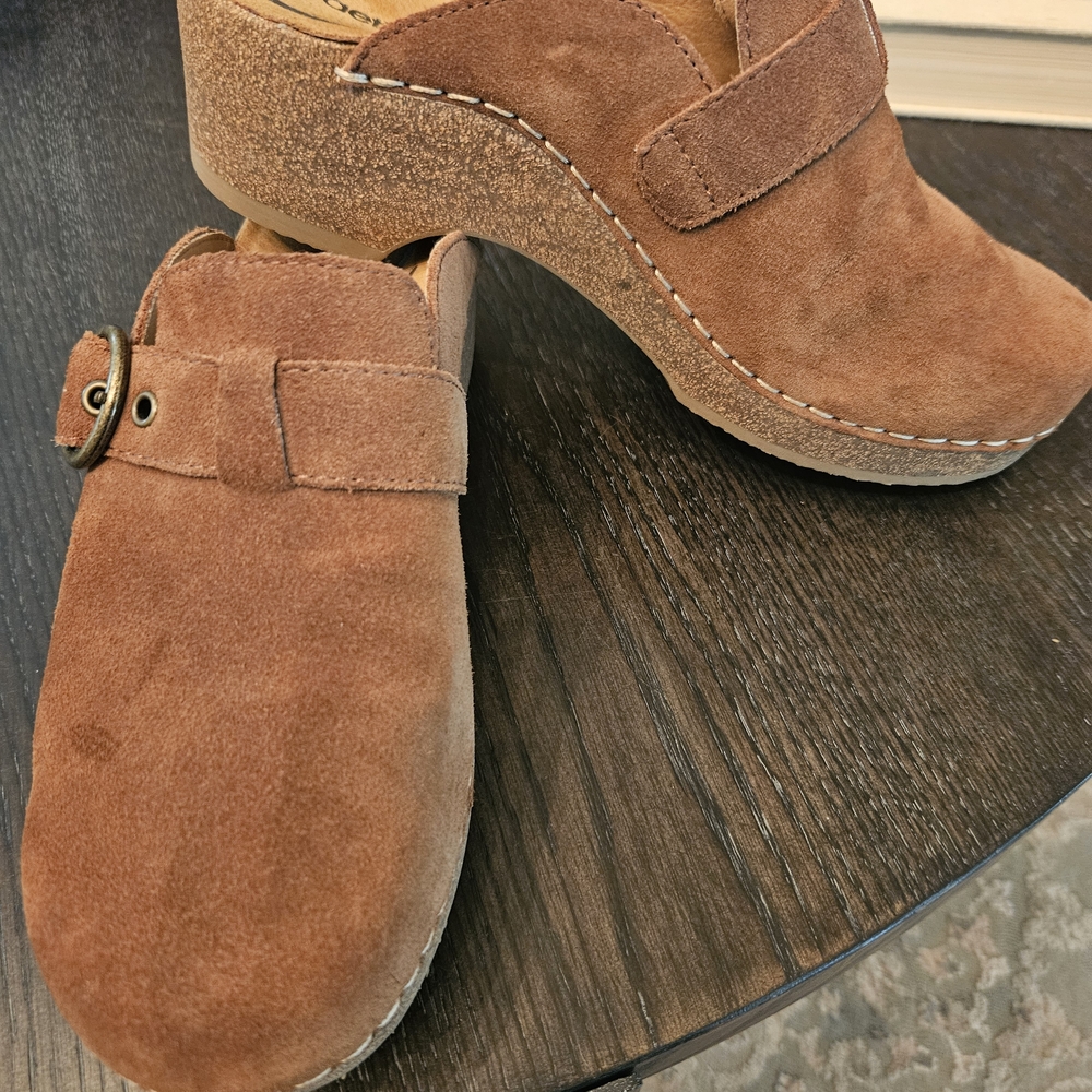 Aetrex Brown Suede Women's Clogs - Picture 2 of 5